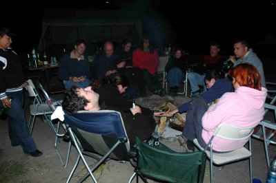Am Lagerfeuer